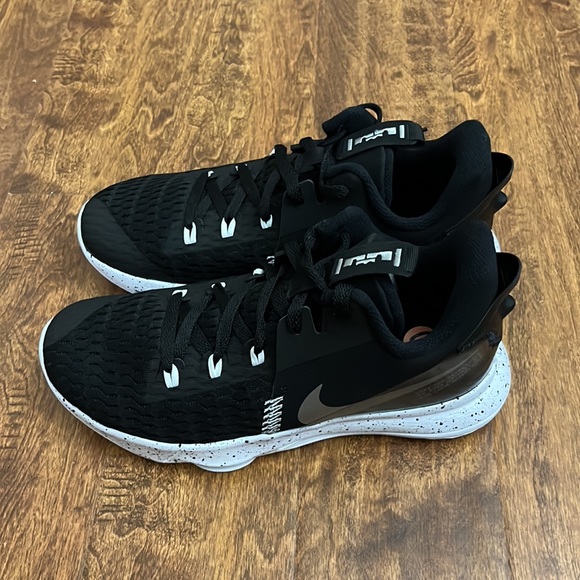 Nike Lebron Witness V Basketball Sneakers Size 11 - Picture 3 of 12